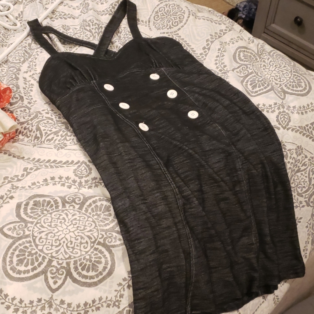 Dress - Picture 2 of 2